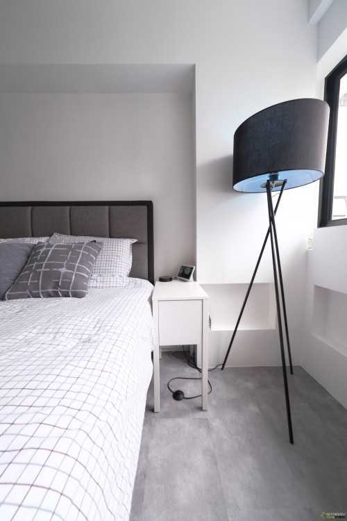 Modern Bedroom at 204 Jurong East St 21