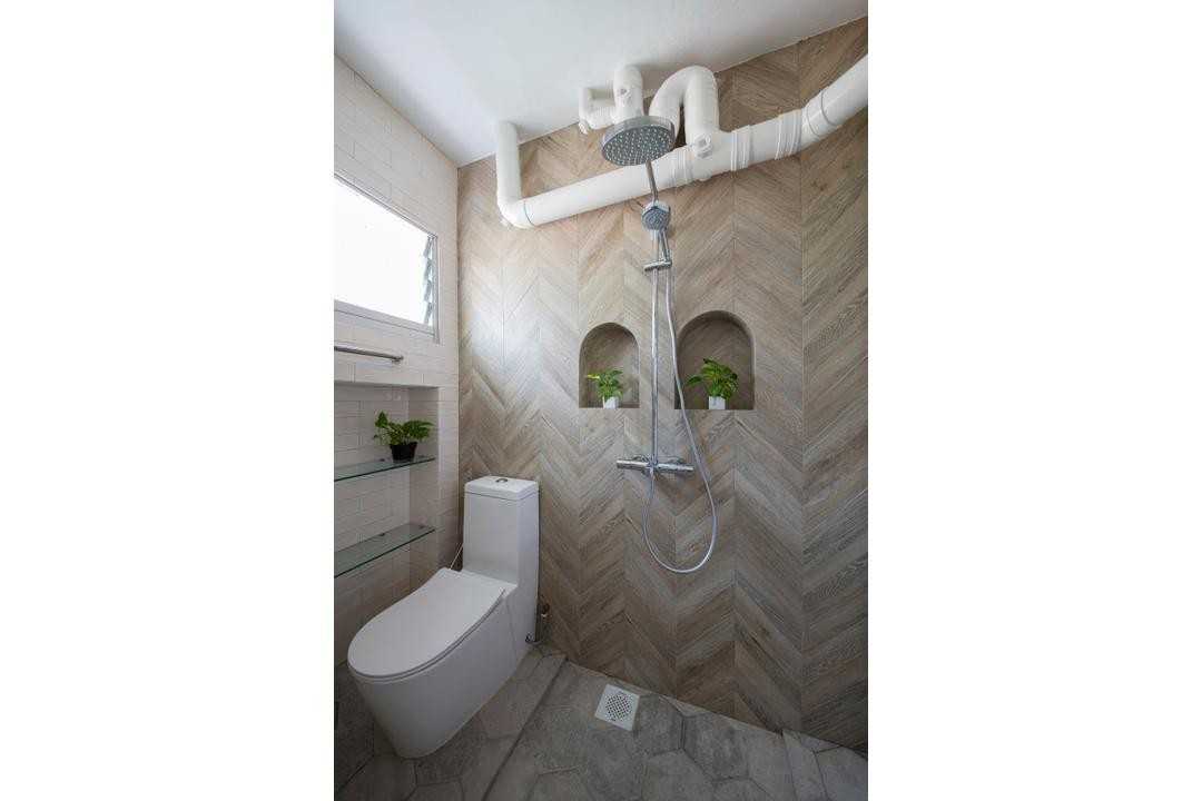 Eclectic Bathroom with Feature Wall and Rainshower