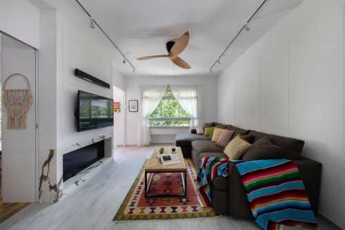 Eclectic Living Room at Pasir Ris Street 21