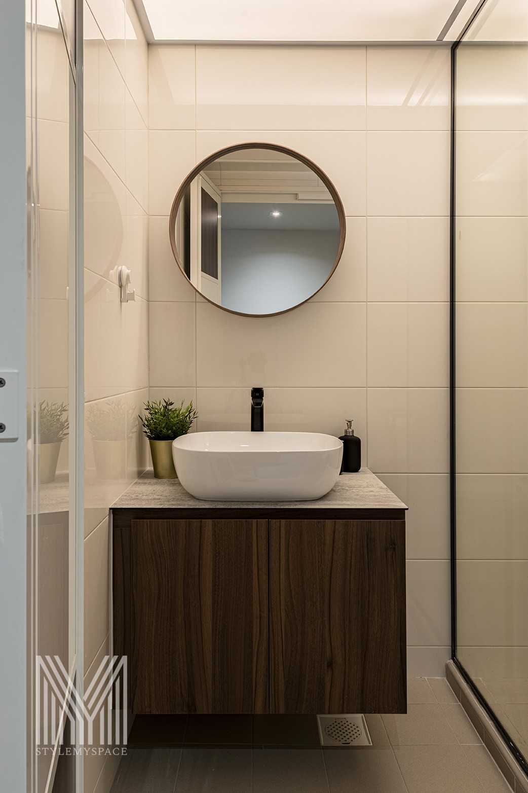 Modern Bathroom