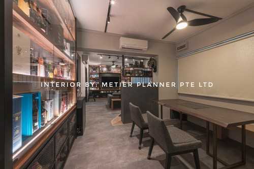 Industrial Dining Room at Pine Close