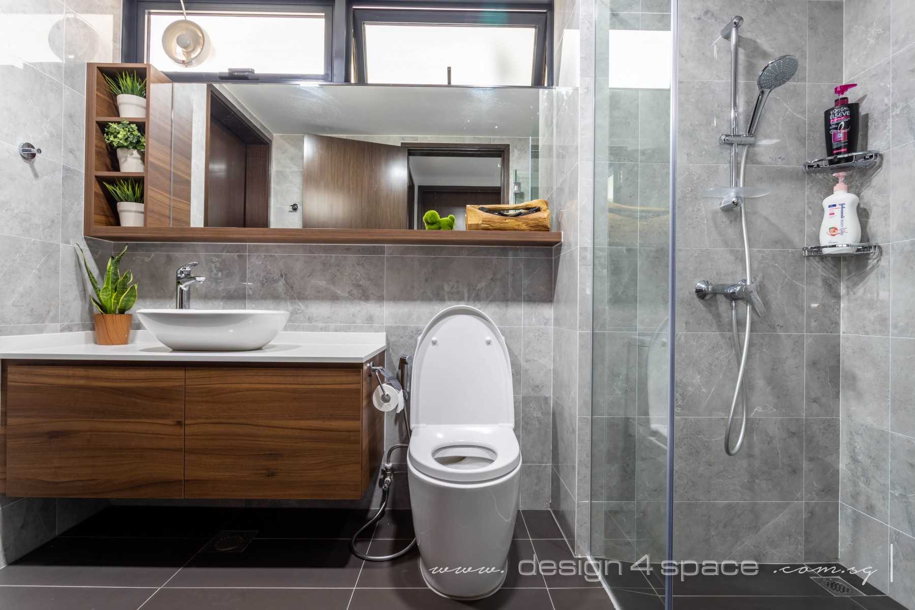 Contemporary Bathroom with Shower Screen and Bathroom Storage