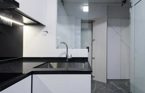 Minimalist Kitchen at 310 Anchorvale road