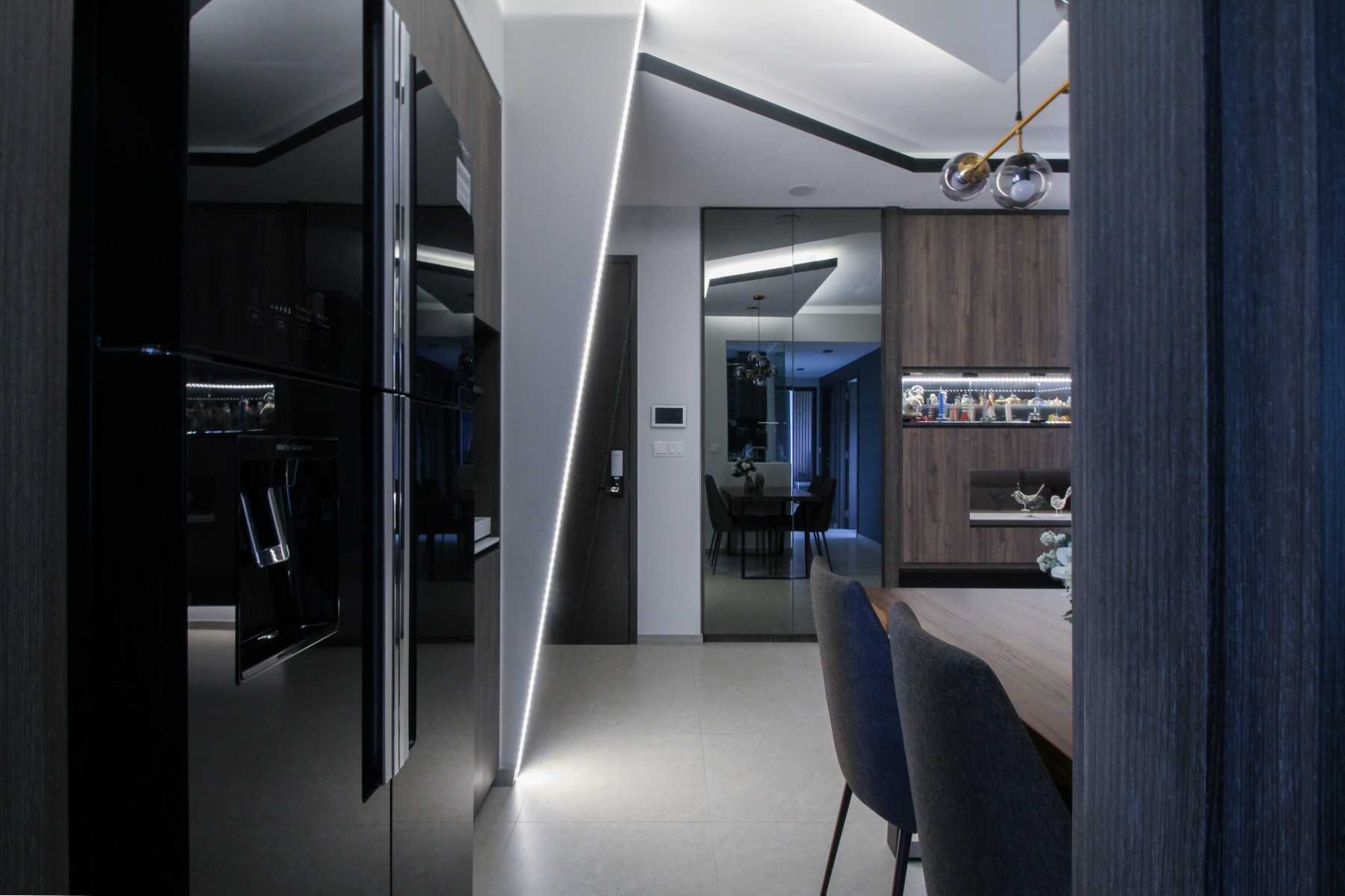 Modern Entryway with Mirror and Shoe Rack