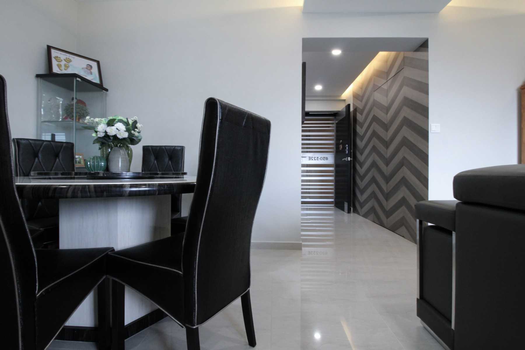 Contemporary Dining Room with Cove Lighting and Dining Table