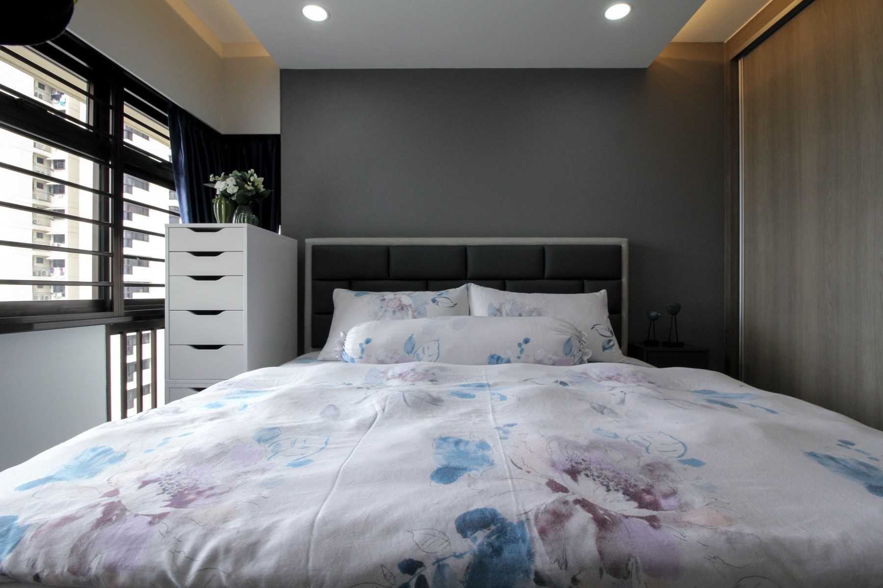 Contemporary Bedroom with Homogeneous Tiles and Cove Lighting