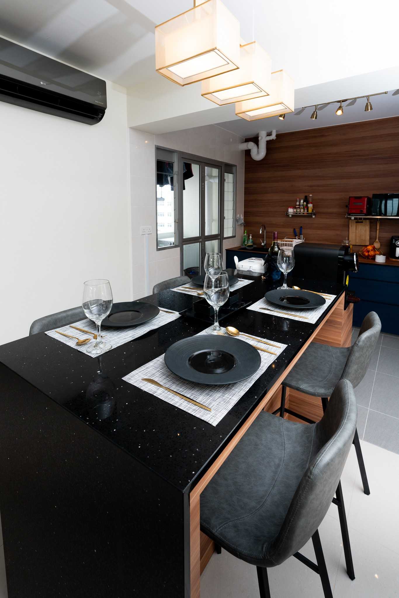 Modern Dining Room with Drop Light and Dining Table