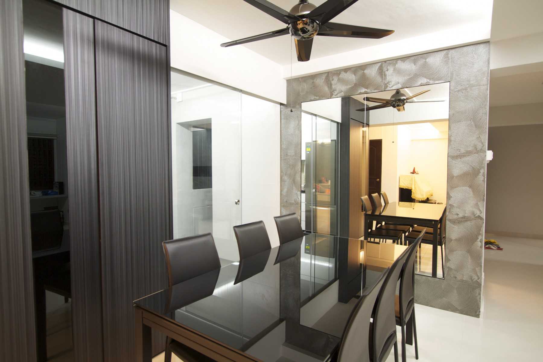 Modern Dining Room with Cove Lighting and Dining Table