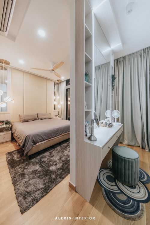 Contemporary Bedroom at Water Cove Villa