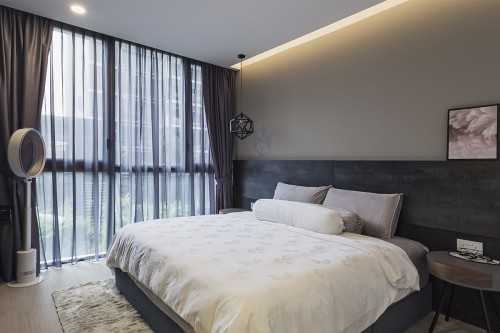 Industrial Bedroom at Bellewaters at Anchorvale Crescent
