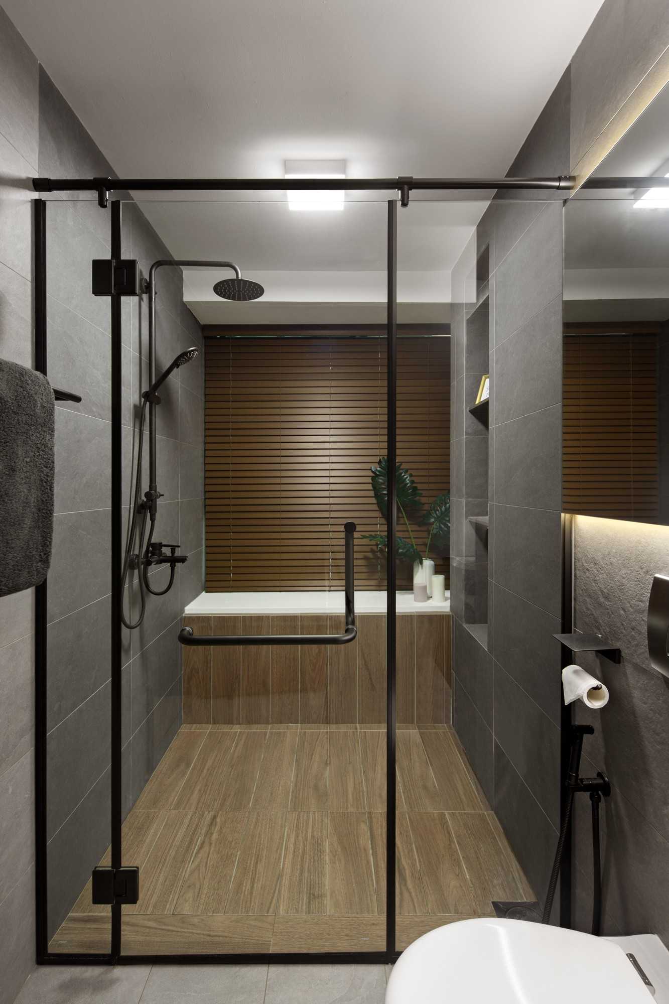 Contemporary Bathroom with Wood Flooring and Mirror