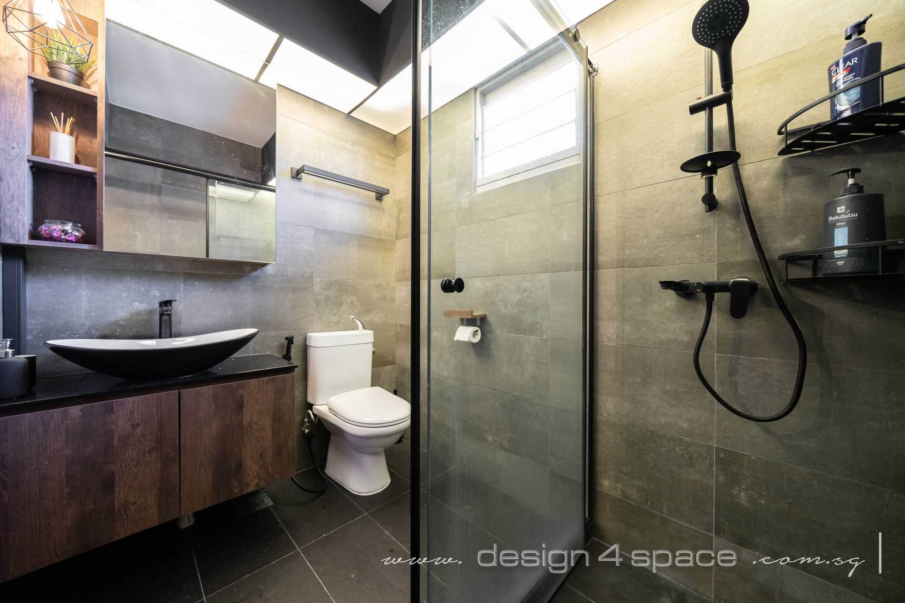 Scandinavian Bathroom with Homogeneous Tiles and Shower Screen