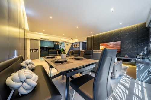 Modern Dining Room at Bukit Batok | West Ridge