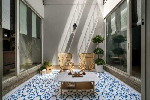 Modern Porch at 25 Springside View