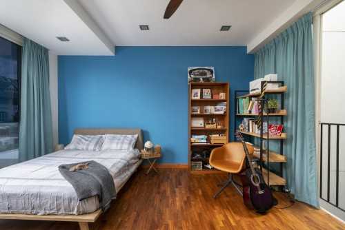 Modern Bedroom at 25 Springside View