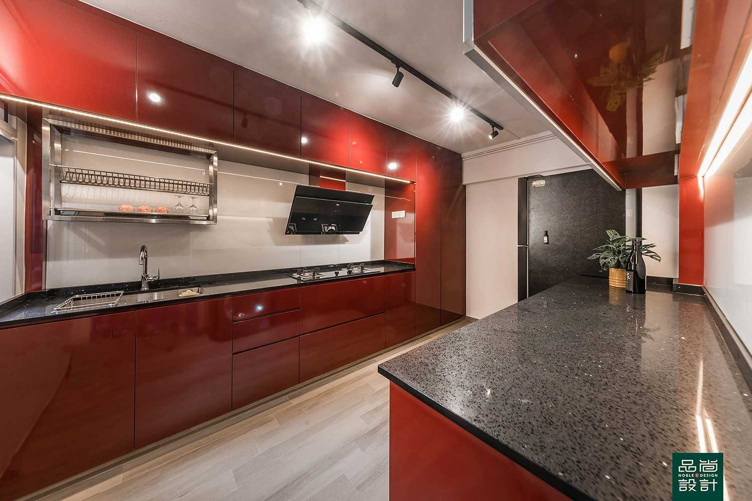 Modern Kitchen with Countertop and Kitchen Backsplash