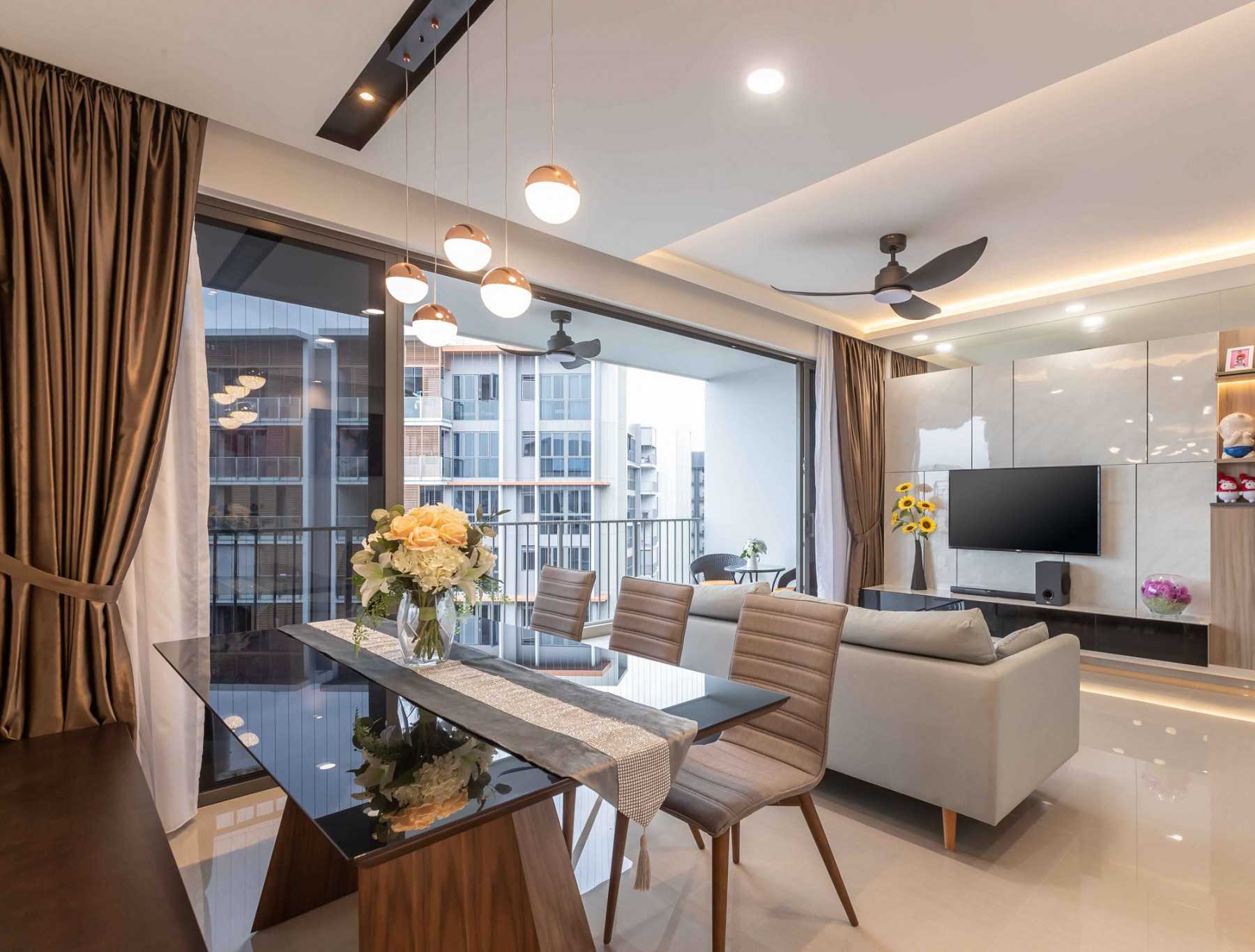 Modern Dining Room with Downlights and Dining Table