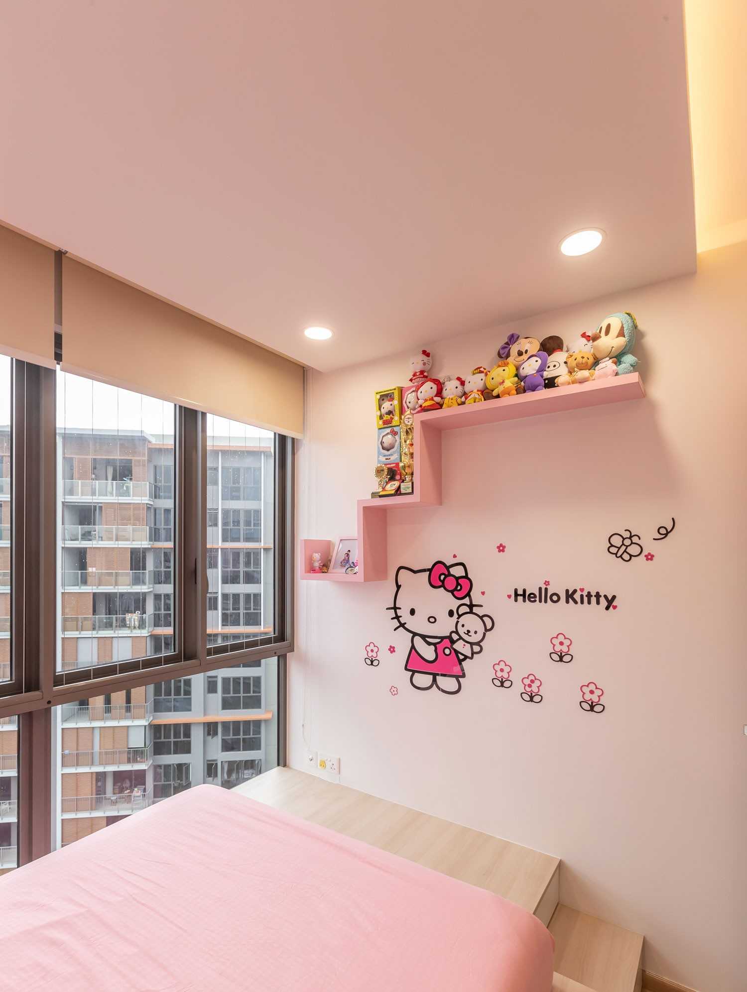 Modern Kids Room with Platform Bed and Built-in Bed