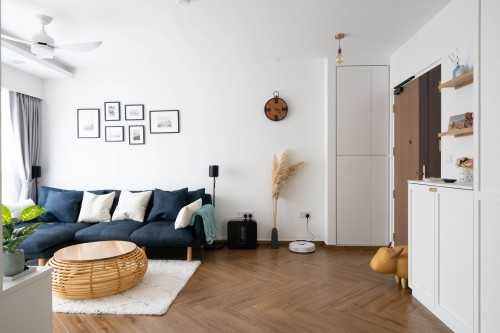 Modern Living Room at Sembawang | EastDelta