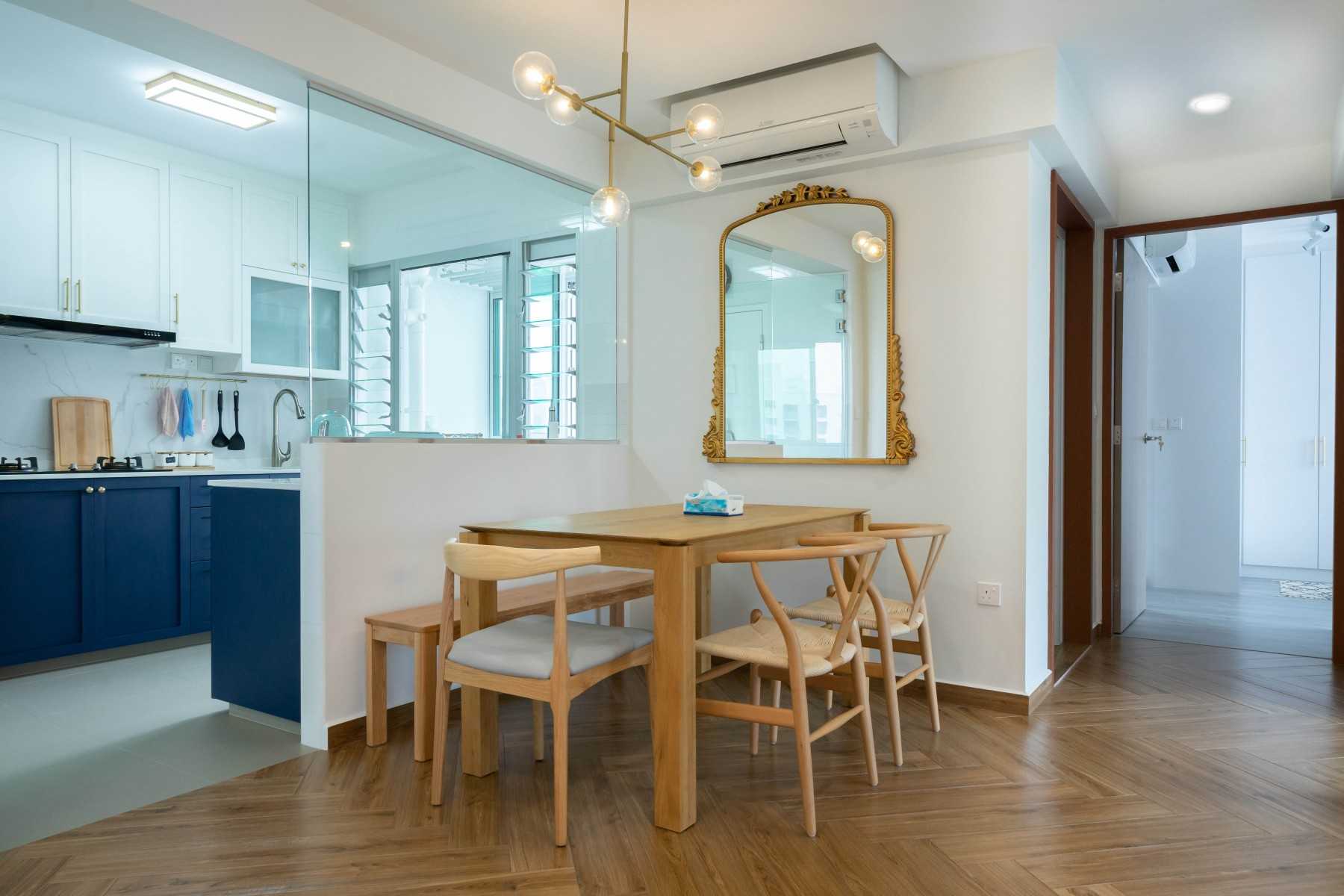 Modern Dining Room with Chandelier and Dining Table