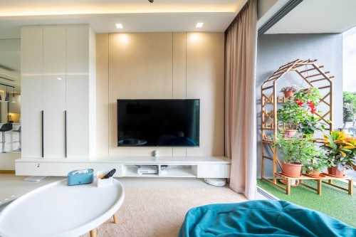 Contemporary Living Room at Macpherson | Oasis Garden