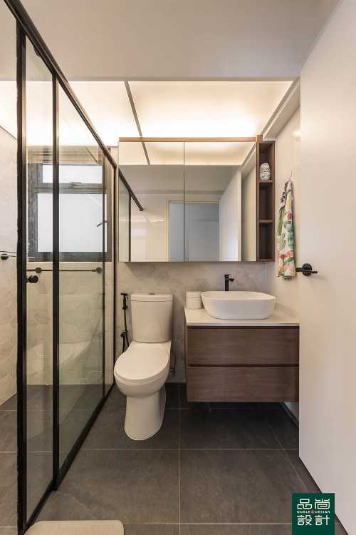 Modern Bathroom at Alkaff Lakeview BTO