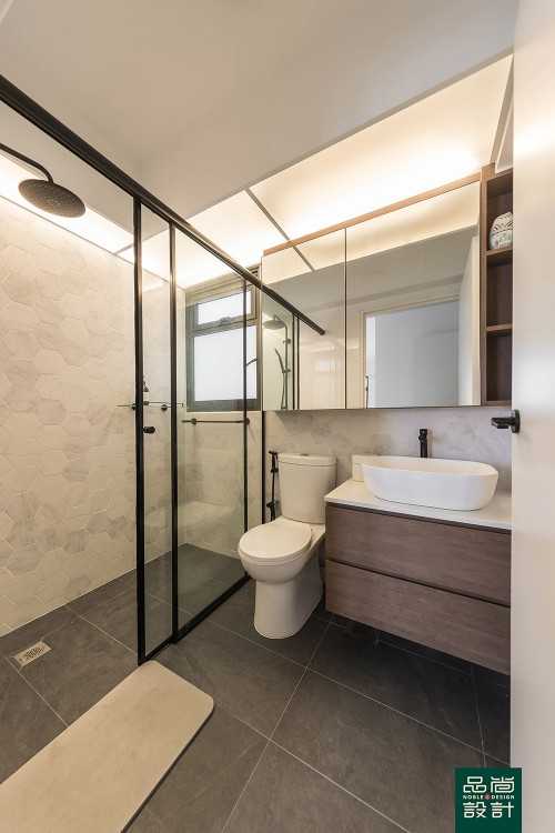 Modern Bathroom at Alkaff Lakeview BTO