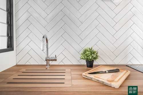 Modern Kitchen at Alkaff Lakeview BTO