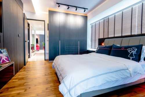 Contemporary Bedroom at 138B Toa Payoh Lor. 1A (The Peak DBSS)