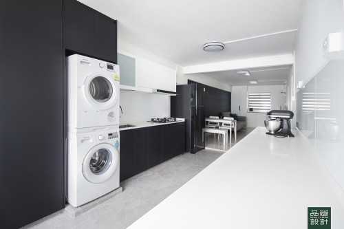 Modern Kitchen at Yishun Gardens 3room Resale HDB
