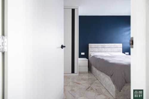 Modern Bedroom at Yishun Gardens 3room Resale HDB