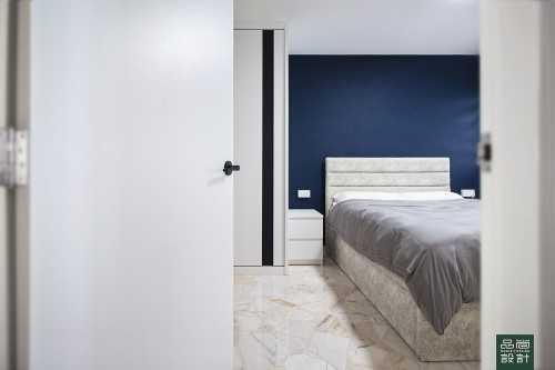 Modern Bedroom at Yishun Gardens 3room Resale HDB