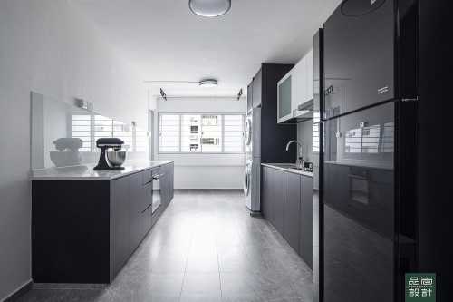 Modern Kitchen at Yishun Gardens 3room Resale HDB