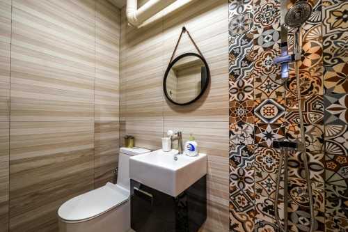 Contemporary Bathroom at 879 Woodlands