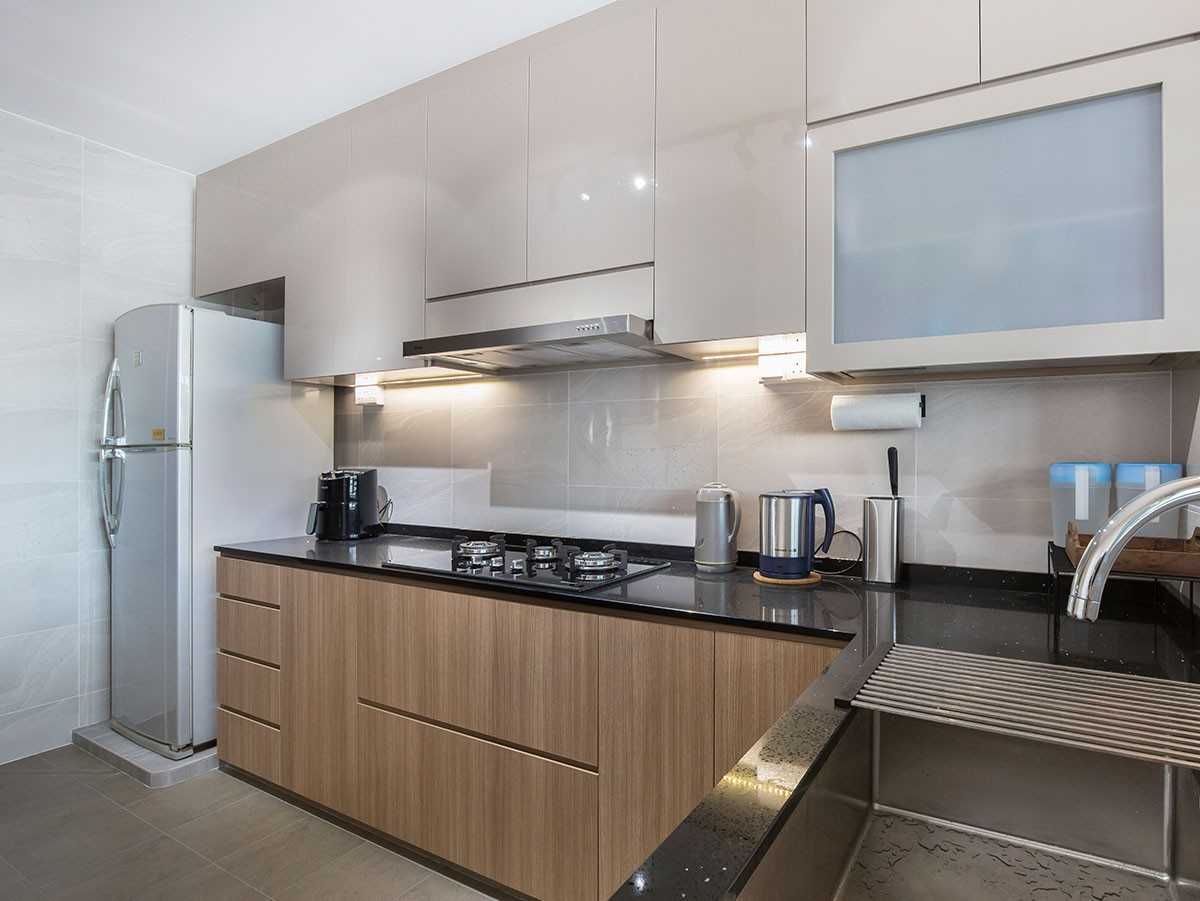 Modern Kitchen with Countertop and Kitchen Tap