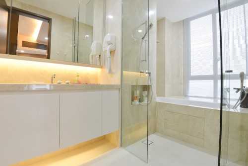Modern Bathroom at Leedon Height