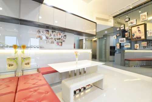 Modern Living Room at Leedon Height