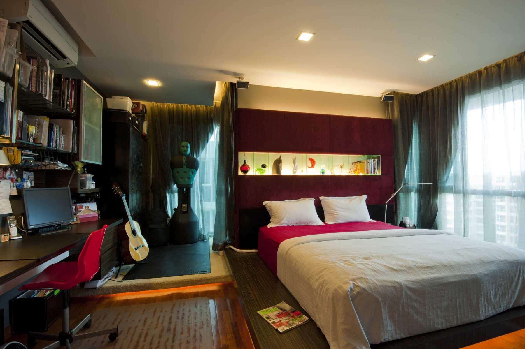 Asian Bedroom with Bookshelf and Vinyl Flooring