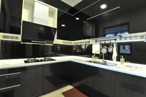 Modern Kitchen at 8 Jalan Hang Kasturi &nbsp;II