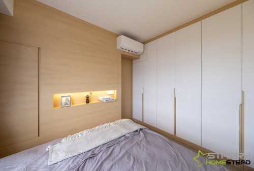 Scandinavian Bedroom at 405B Northshore Drive