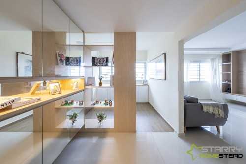 Scandinavian Entryway at 423 Tampines St 41