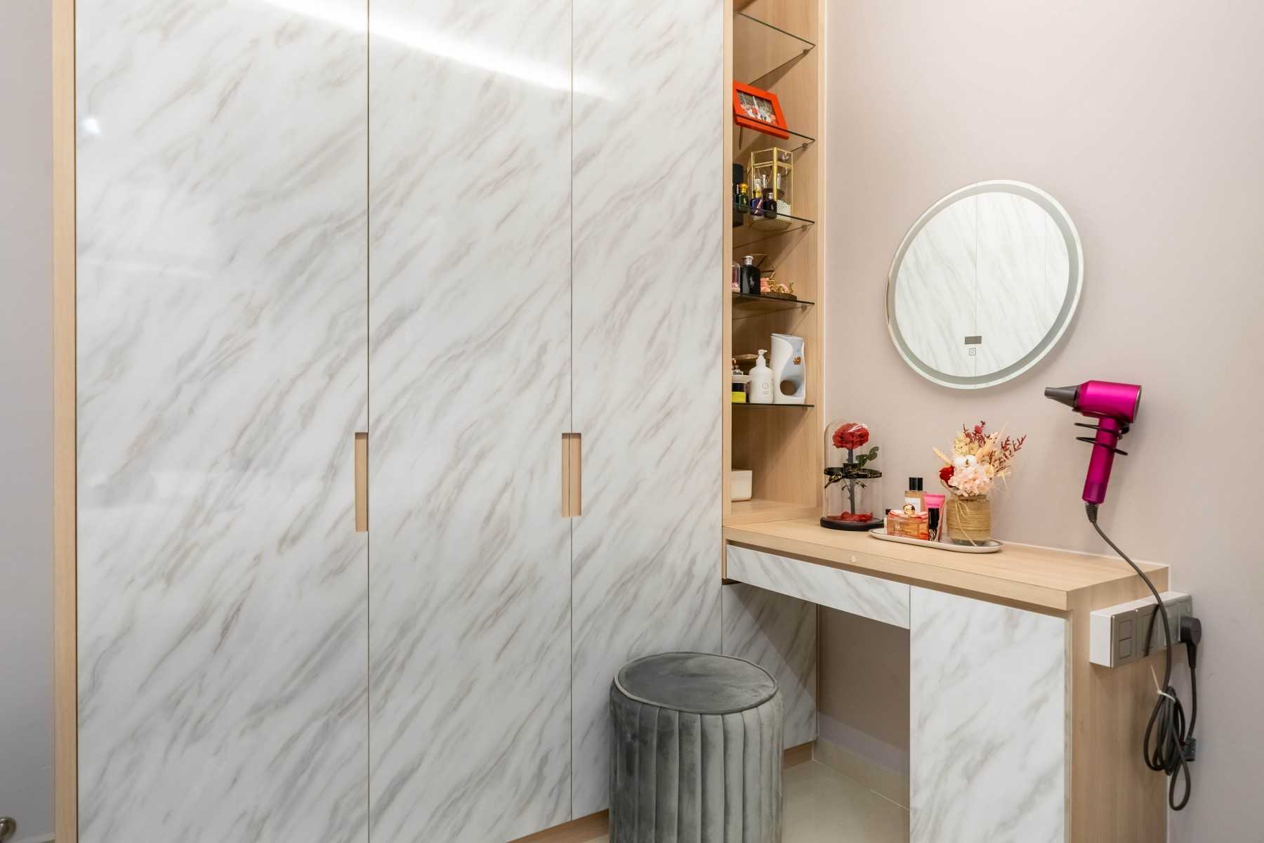 Scandinavian Bedroom with Homogeneous Tiles and Wardrobe