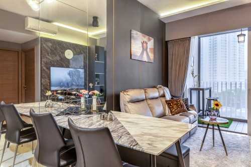Modern Living Room at Queens Peak