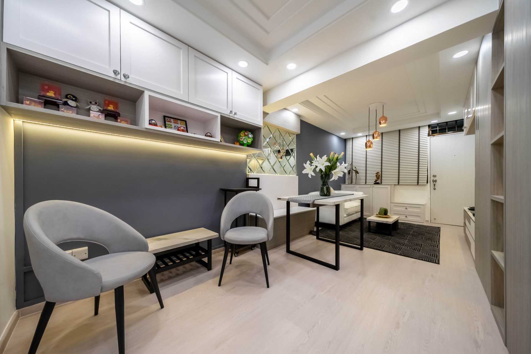 Modern Living Room with Vinyl Flooring and TV Console