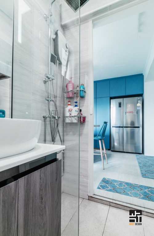 Modern Bathroom at 190 Pasir Ris Street 12