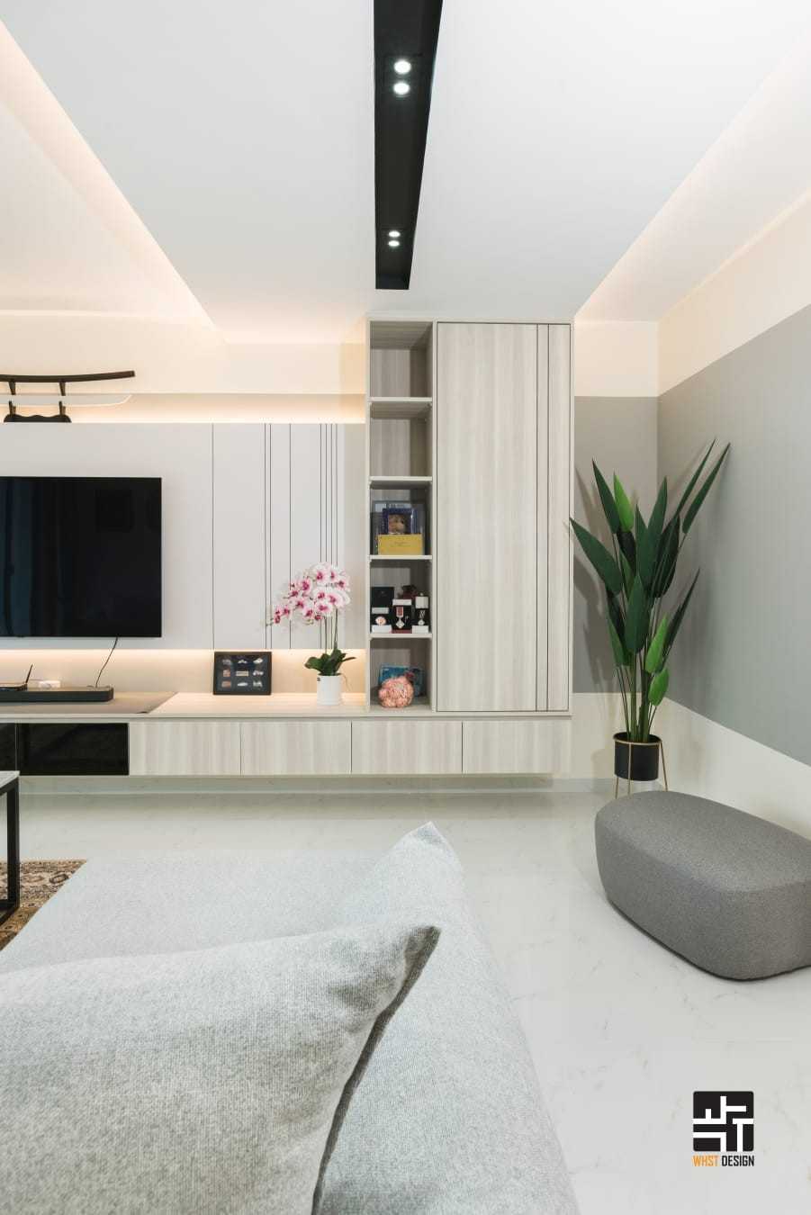 Contemporary Living Room with Homogeneous Tiles and Feature Wall
