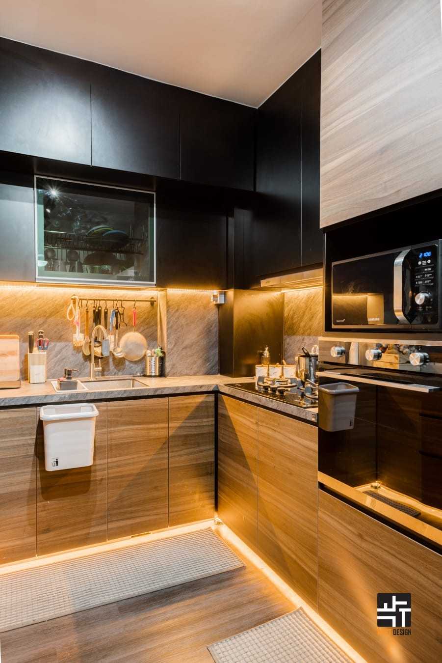 Industrial Kitchen with Countertop and Homogeneous Tiles