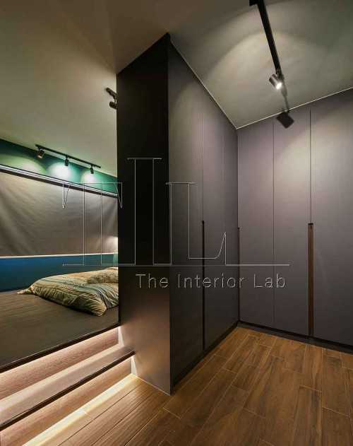 Industrial Walk-in Wardrobe at Buangkok Woods