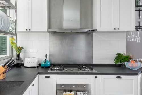 Modern Kitchen at Glentrees (Kitchen)