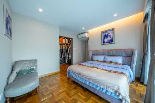 Modern Bedroom at Bukit Batok | Hume Park II